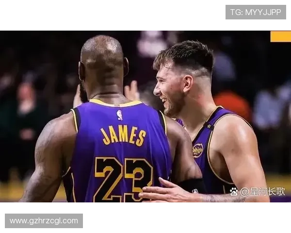 东契奇谈球队进攻体系每个人都感到舒适与默契